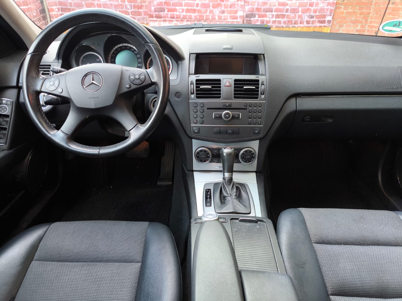 Mercedes C-Klasse Innenraum mit Automatik in gutem Zustand in Bad Kreuznach verkaufen