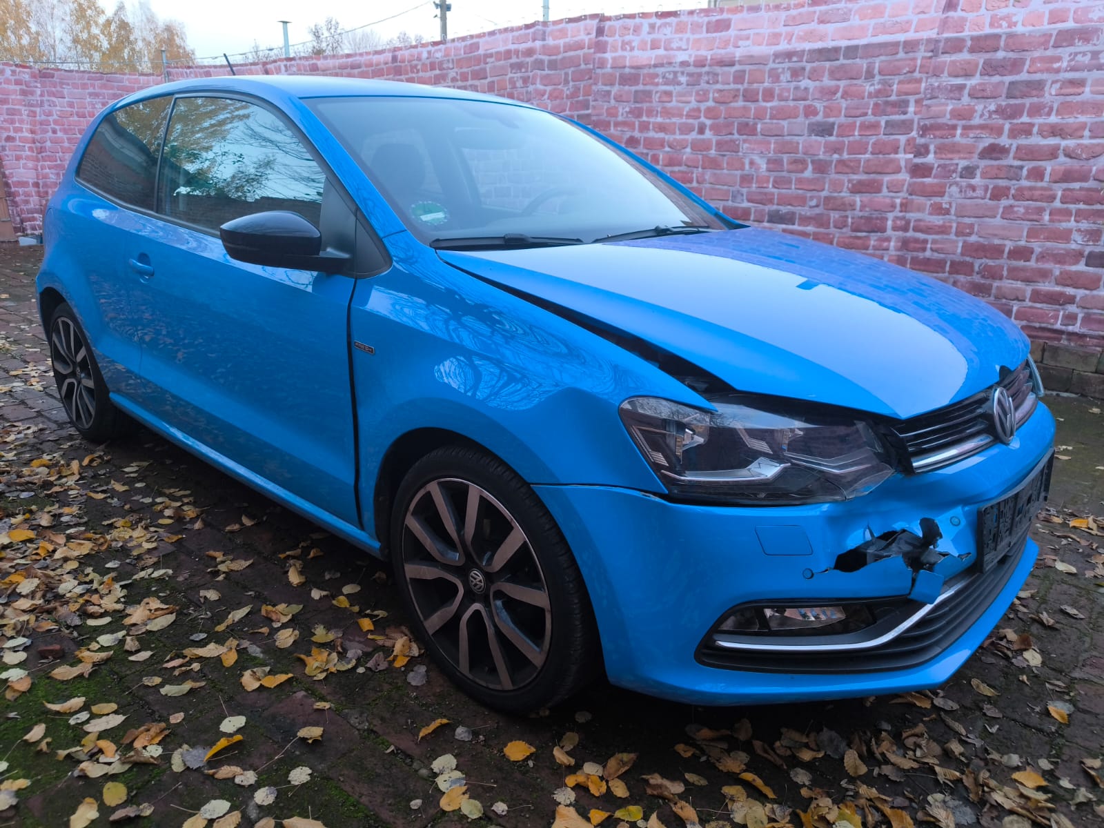 Verunfallten VW Polo in Bitterfeld-Wolfen unkompliziert online verkaufen