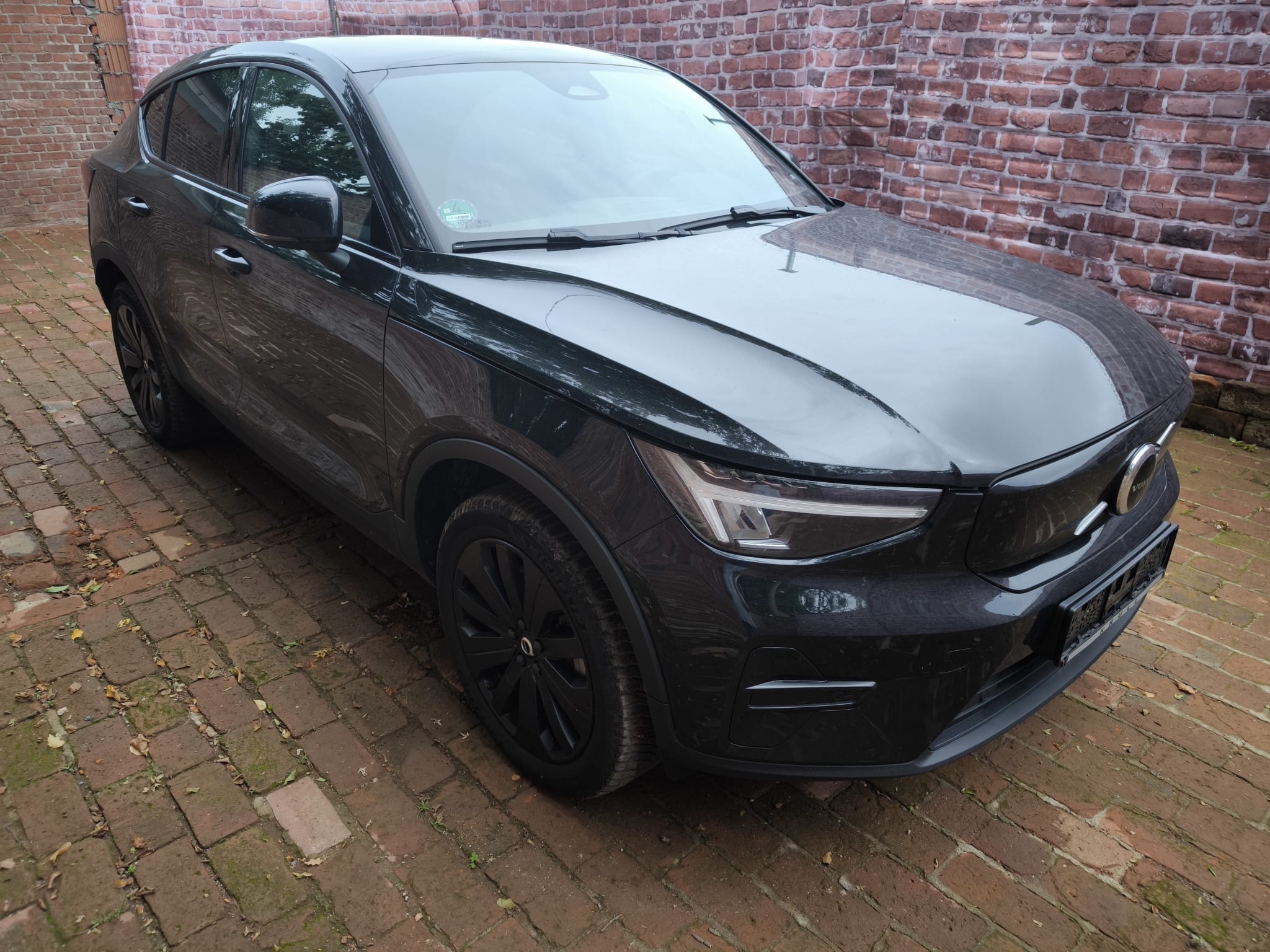 Elektroauto Volvo C40 in Braunschweig verkauft trotz Motorschaden und teurer Reparaturkosten