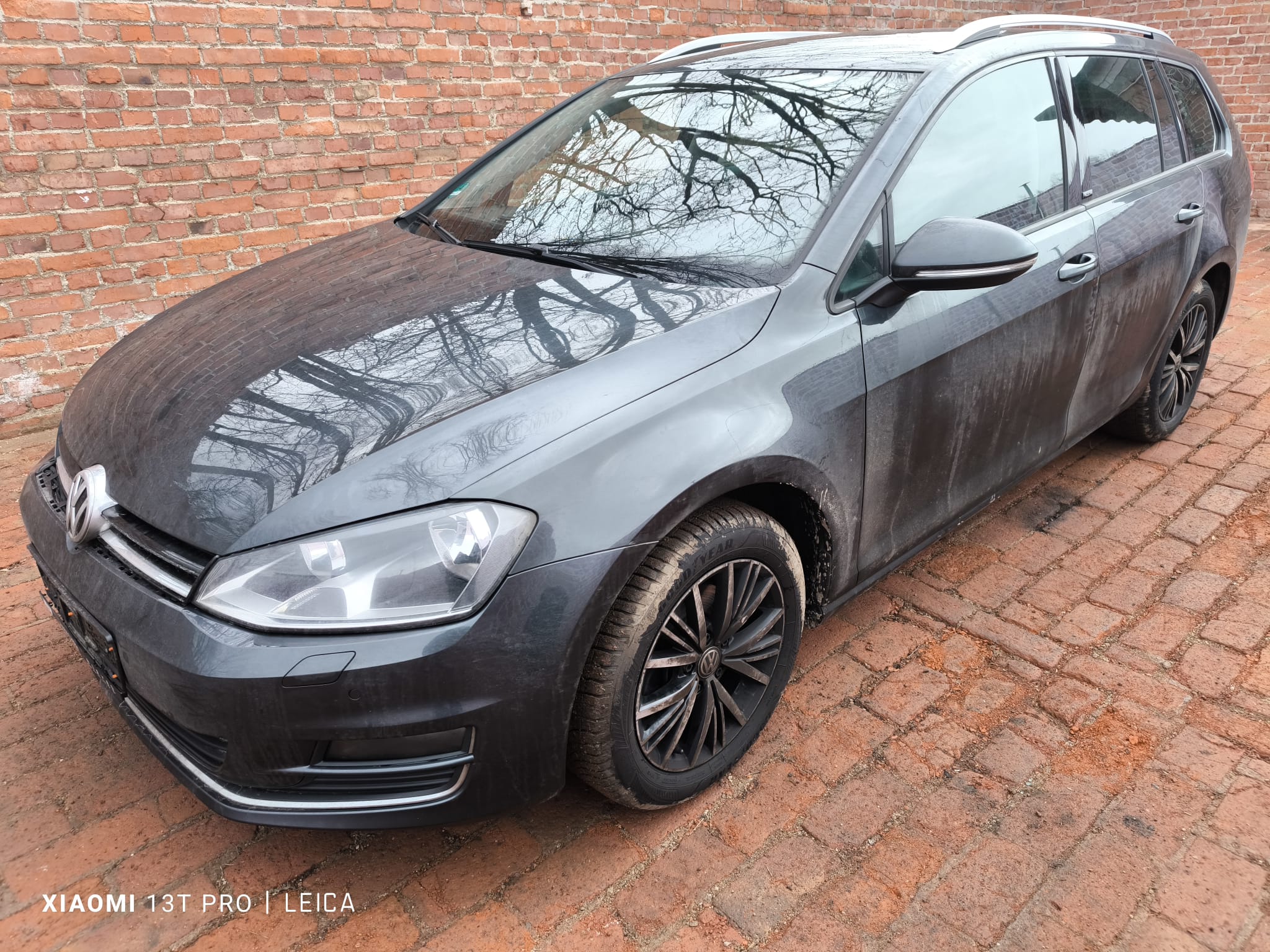 Gebrauchten VW Golf Kombi mit Unfallschaden in Bremerhaven online verkaufen