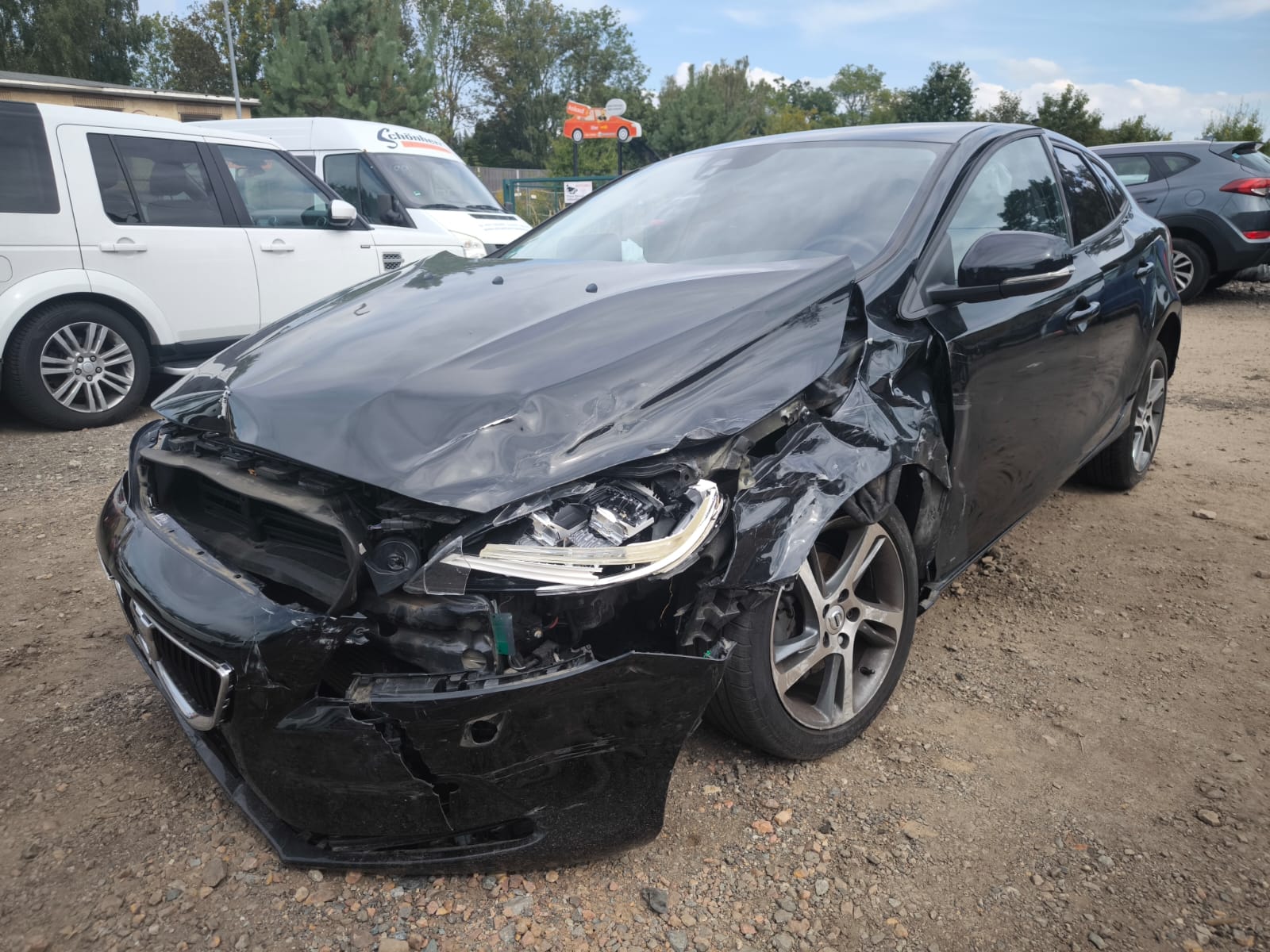 Verunfallten Volvo in Deggendorf online verkaufen mit kostenloser Abholung defekter Fahrzeuge