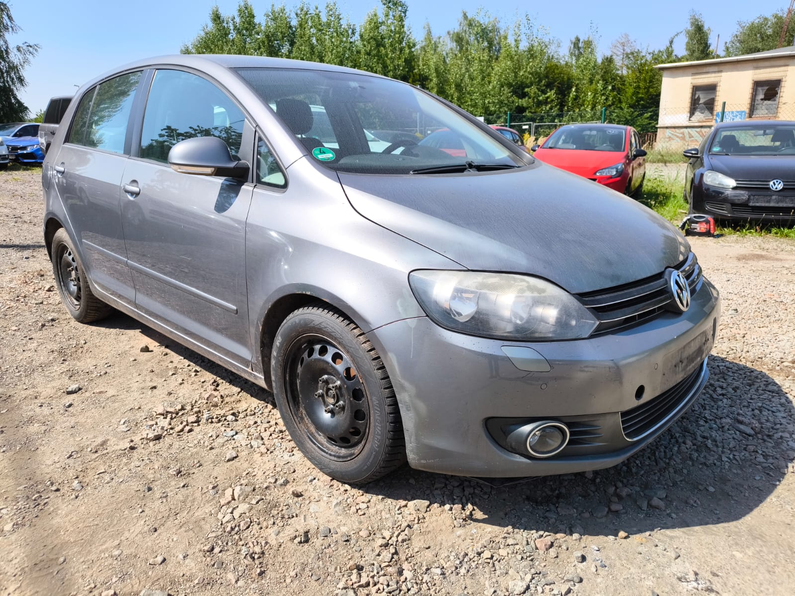 VW Golf Plus als bereits verkaufter Unfallwagen mit Motor oder Getriebeschaden in Delitzsch verkaufen