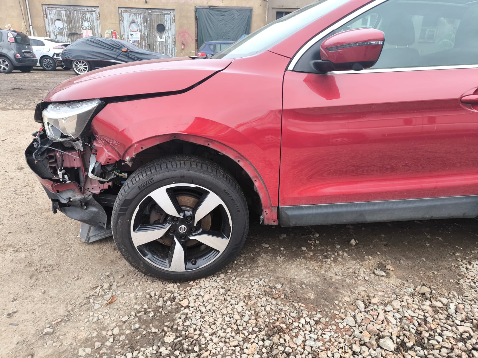 Nissan Qashqai mit starkem Frontschaden nach Unfall in Elmshorn erfolgreich verkaufen