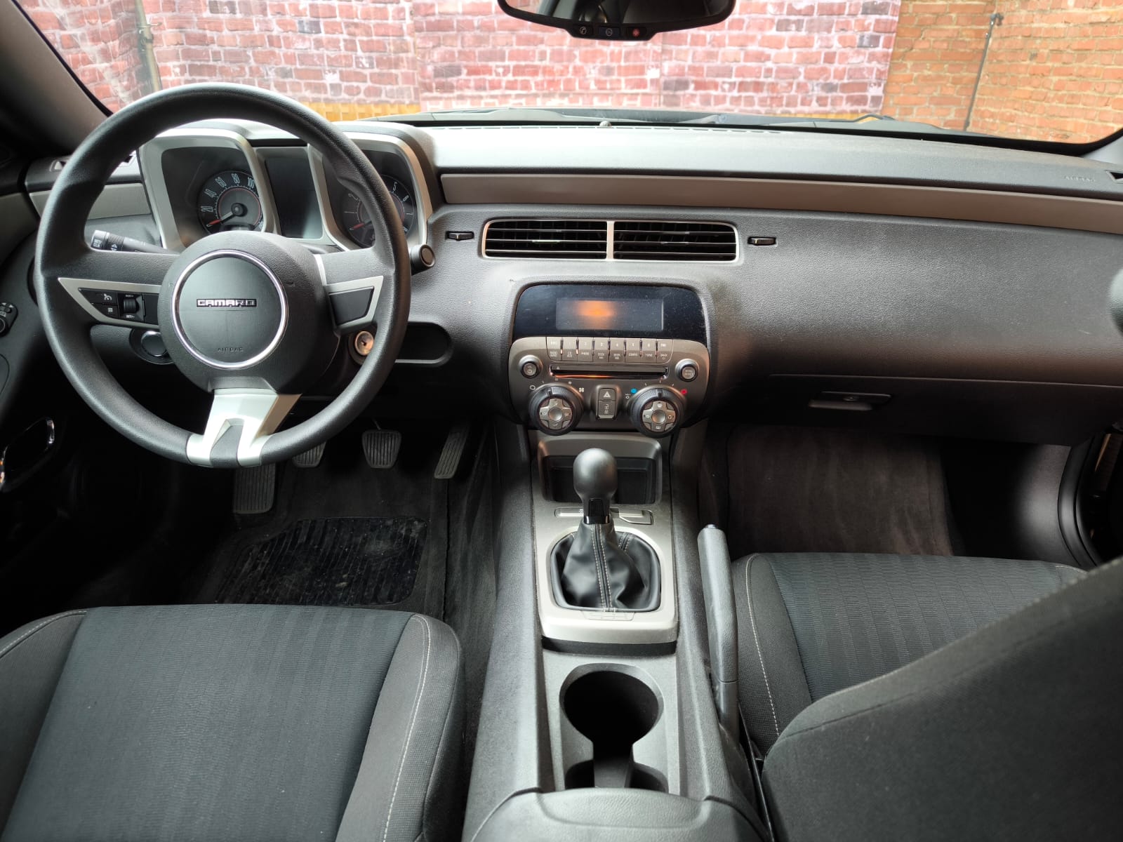 Chevrolet Camaro Innenraum nach erfolgreichem Autoverkauf in Erding