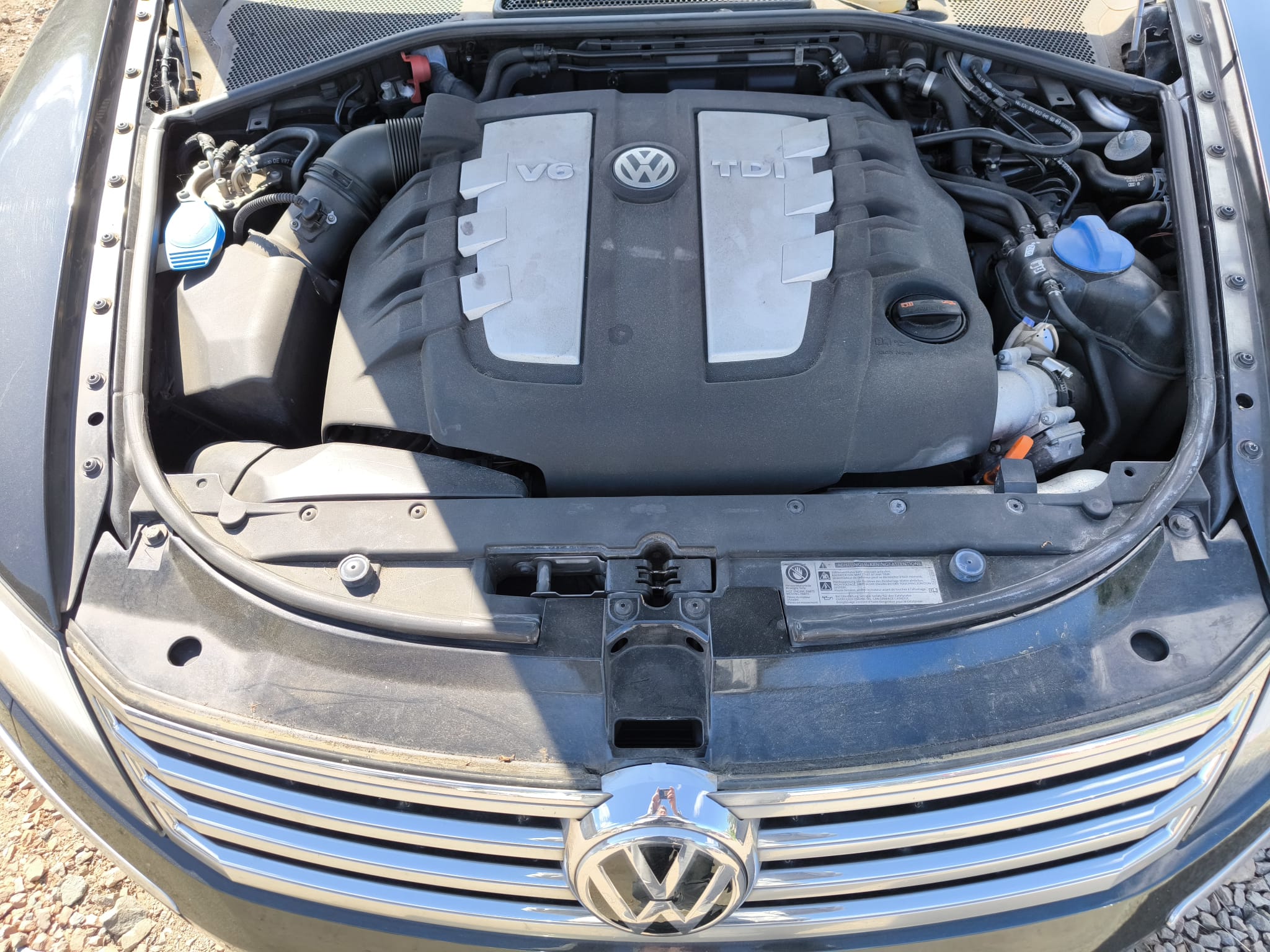 VW V6 TDI Motorraum in Frankfurt Oder mit Getriebeschaden an Händler verkaufen