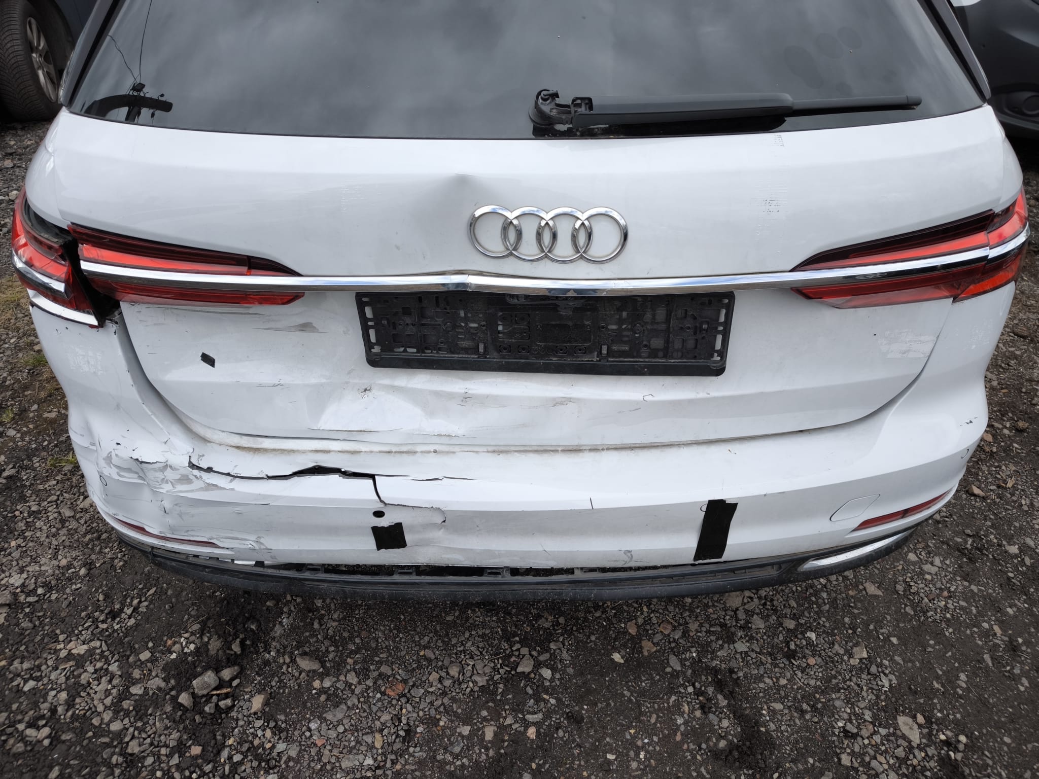 Beschädigten Audi Kombi mit Heckschaden in Gladbeck als Unfallwagen verkaufen