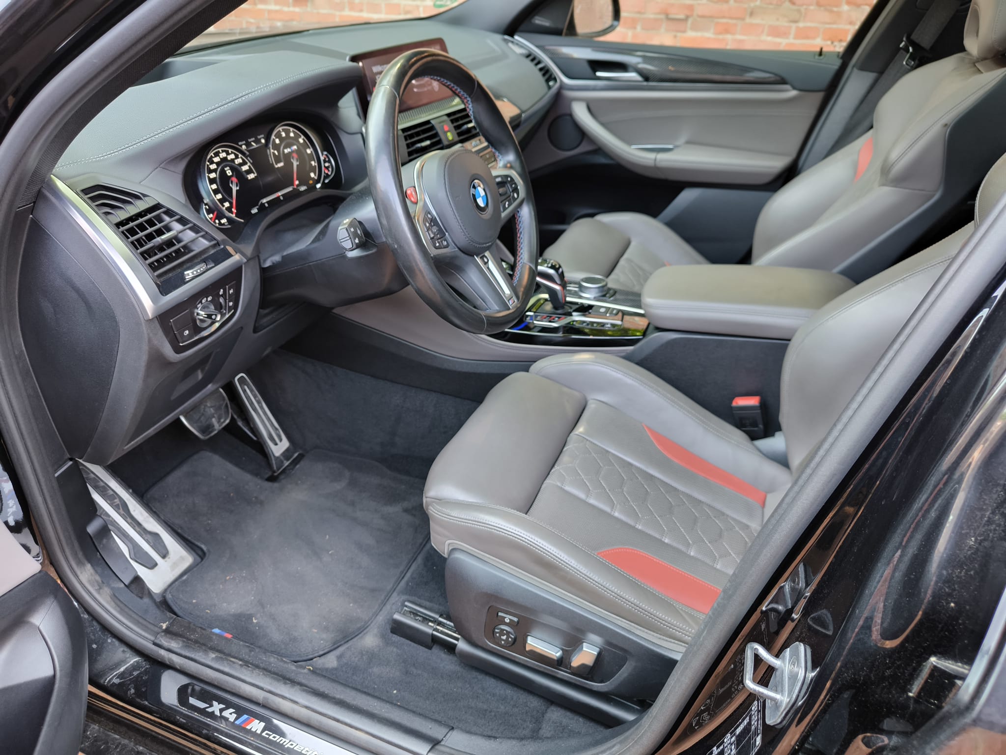 BMW X4M Competition Innenraum in Halberstadt rechtlich abgesichert verkaufen