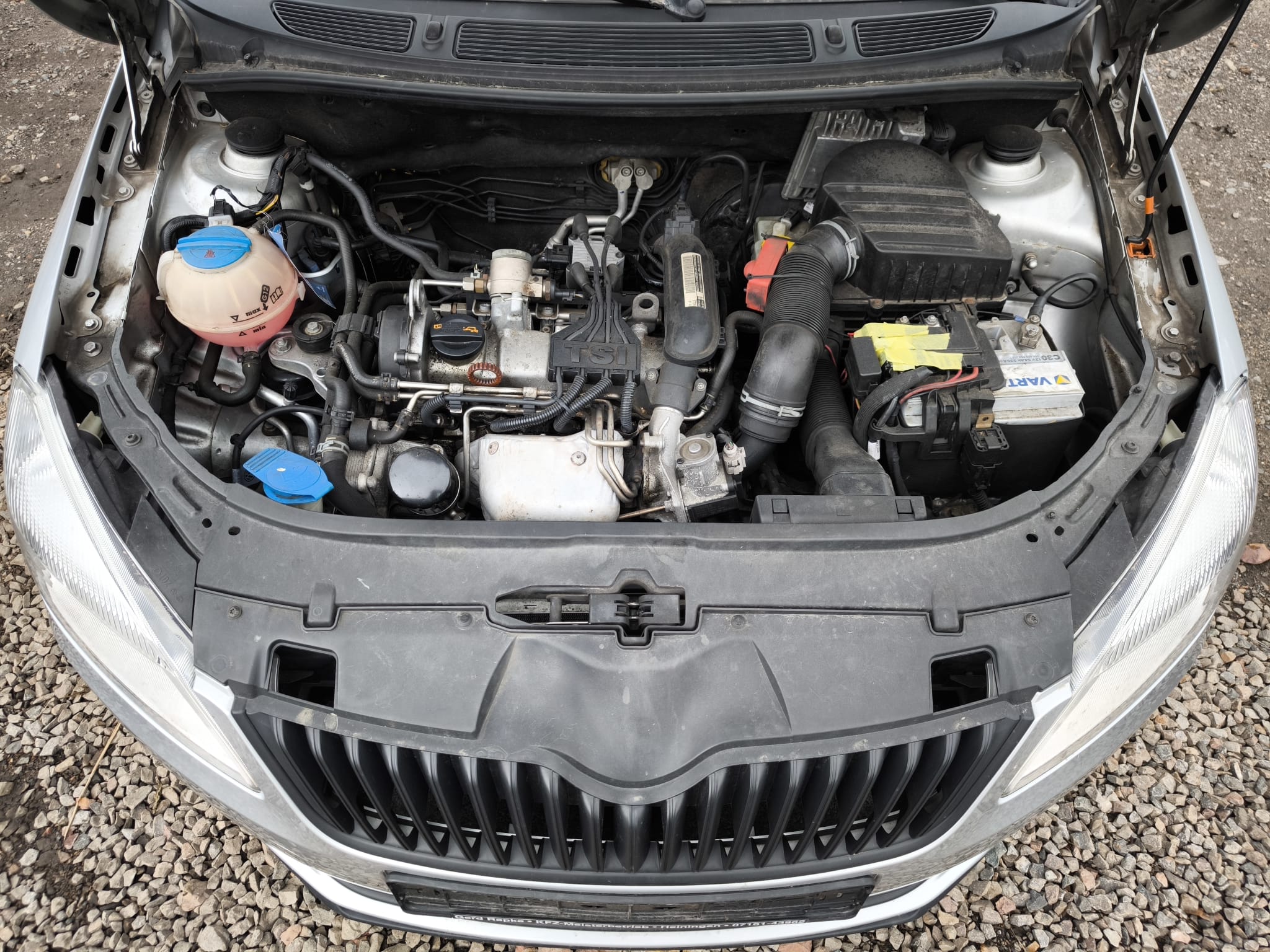 Skoda Motorraum mit Getriebeschaden in Iserlohn an Autoankauf verkaufen