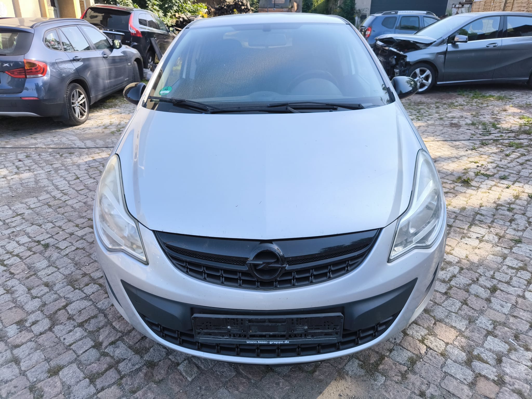 Silbernen Opel mit Getriebeschaden in Karlsruhe erfolgreich verkauft