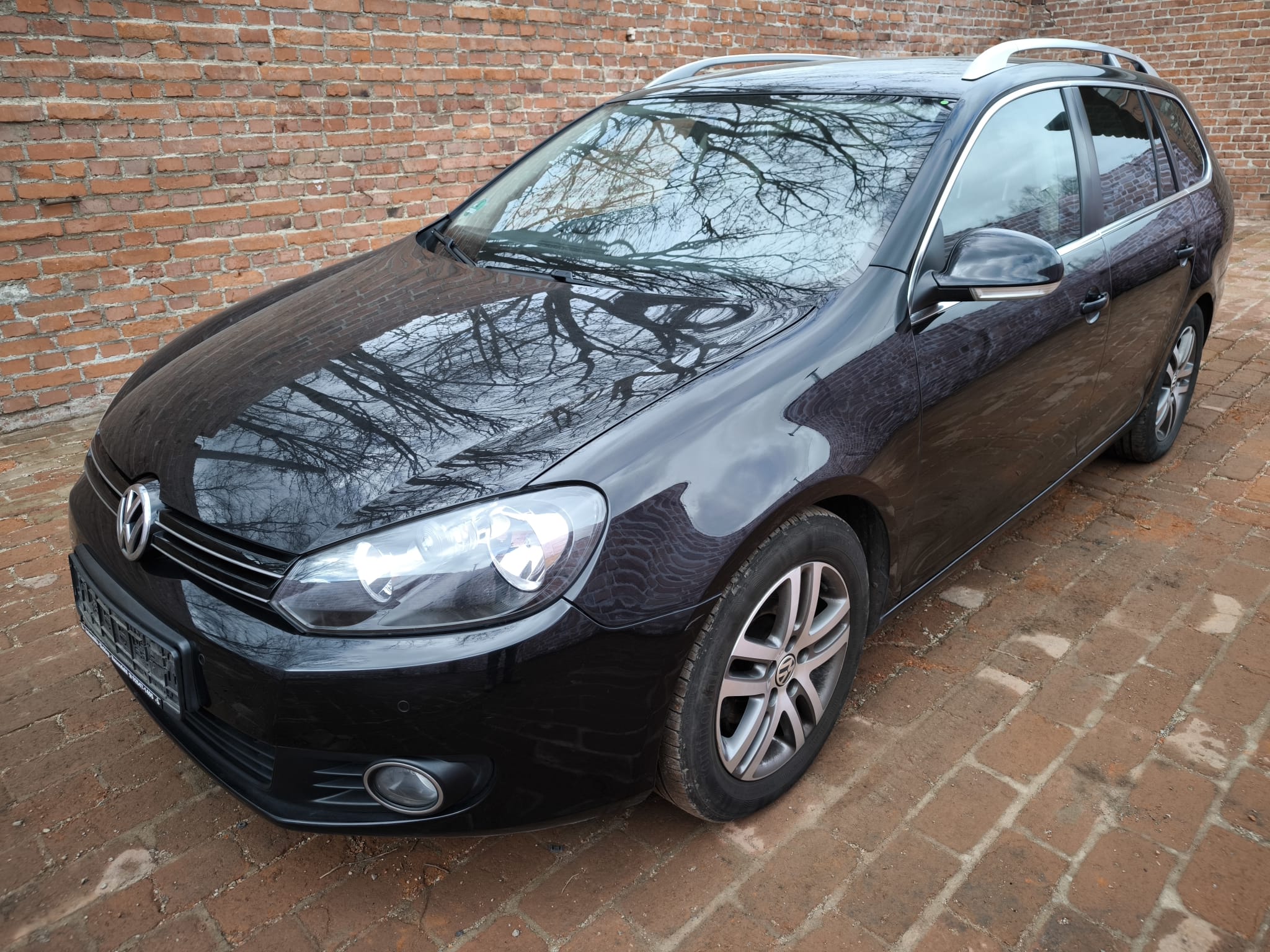 Beschädigten VW Golf Kombi in Konstanz verkaufen - Gebrauchtwagen mit Defekt online anbieten