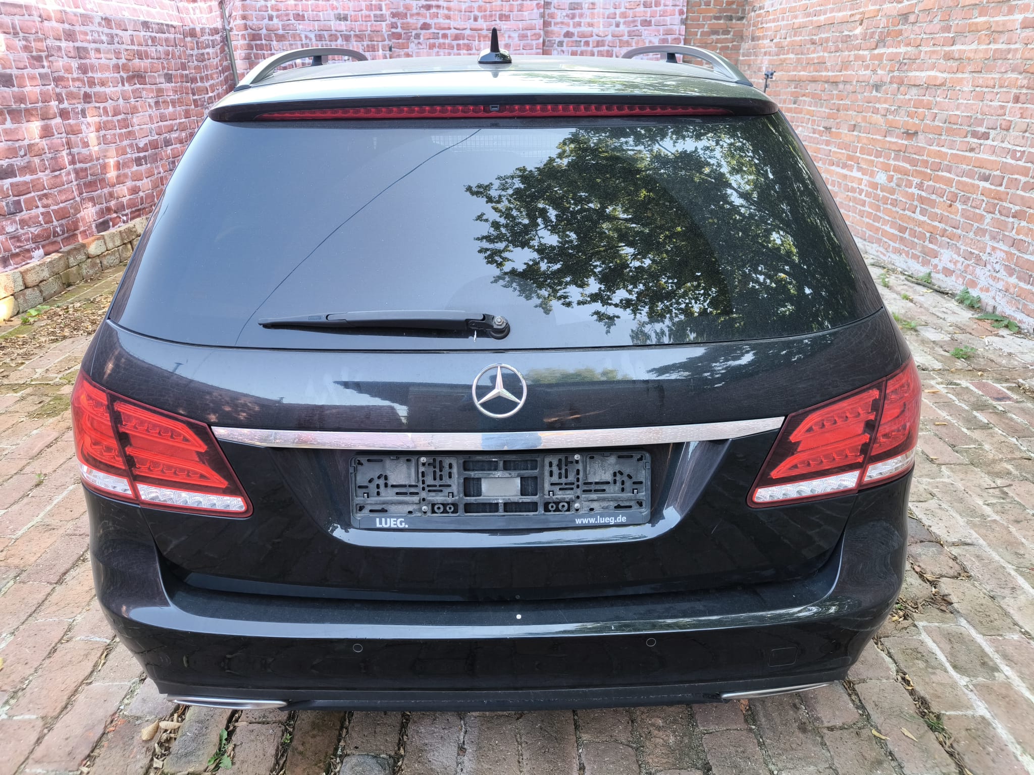 Mercedes E-Klasse Kombi mit Unfallschaden in Lampertheim erfolgreich verkauft und bequem online bewertet