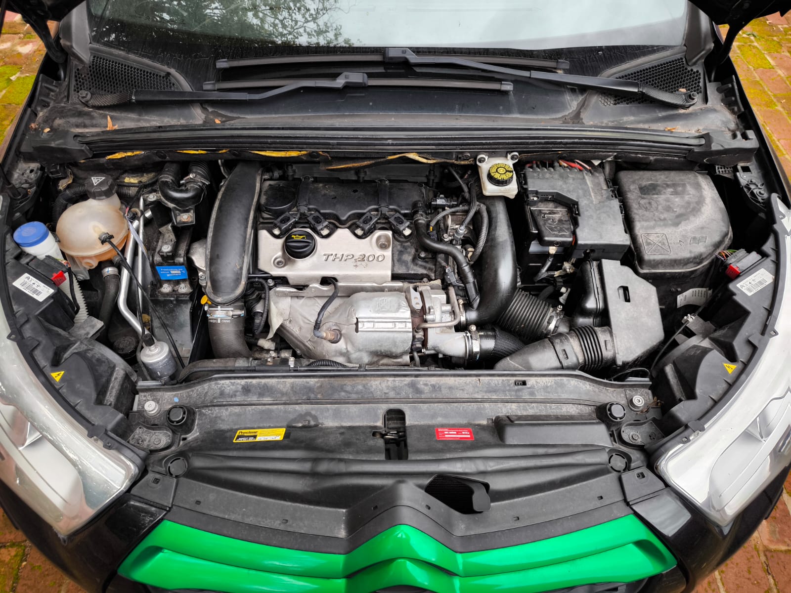 Citroen Motorraum mit defektem Getriebe für Auto in München verkaufen