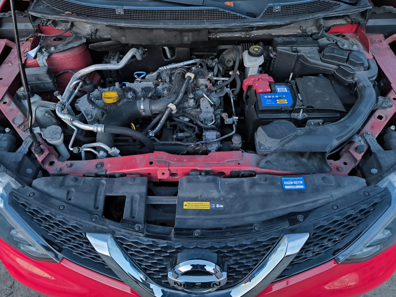 Defekten Nissan mit Getriebeschaden im Motorraum in Neuruppin verkaufen