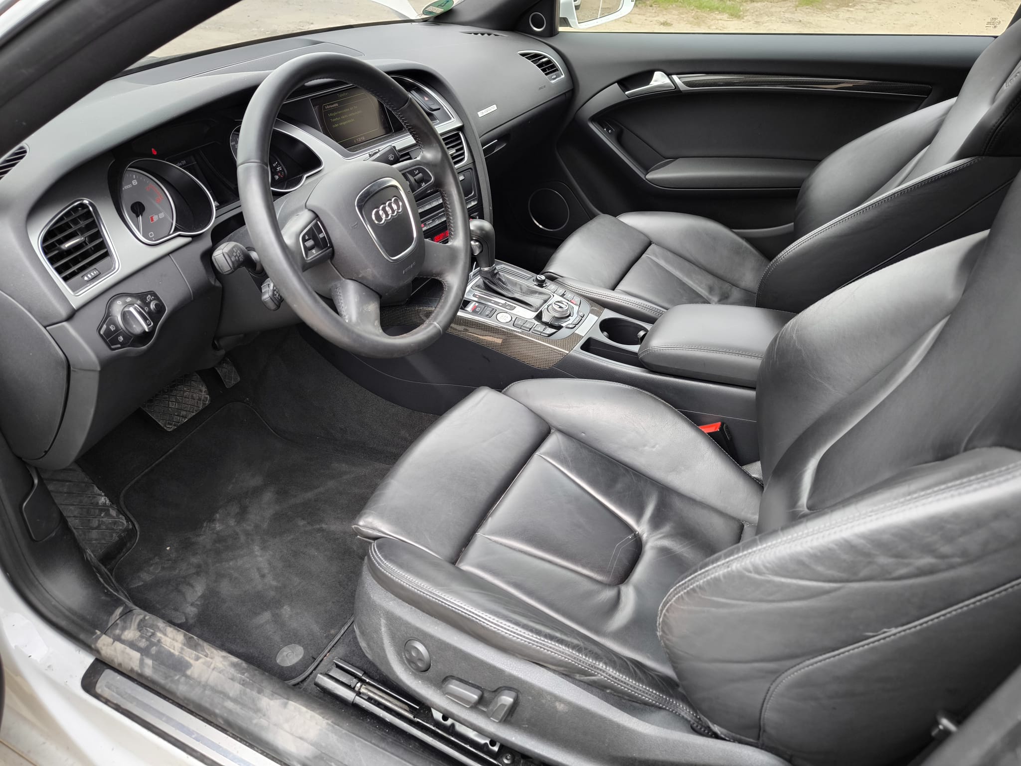 Audi A4 Innenraum mit Ledersitzen nach erfolgreichem Auto Verkaufen in Nordhorn