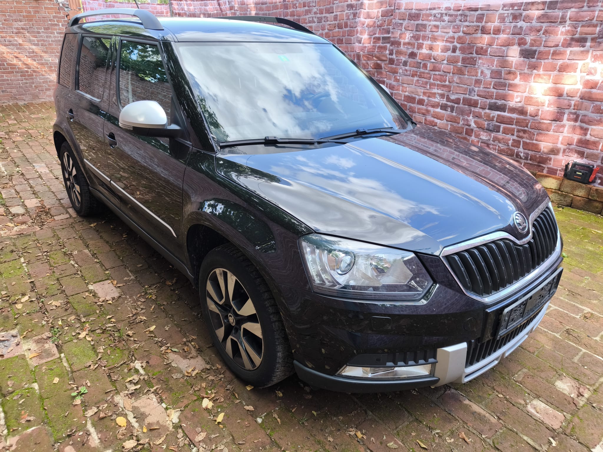 Skoda Yeti bereits verkauft in Hof Einfahrt als Beispiel um gebrauchten SUV in Nürtingen zu verkaufen