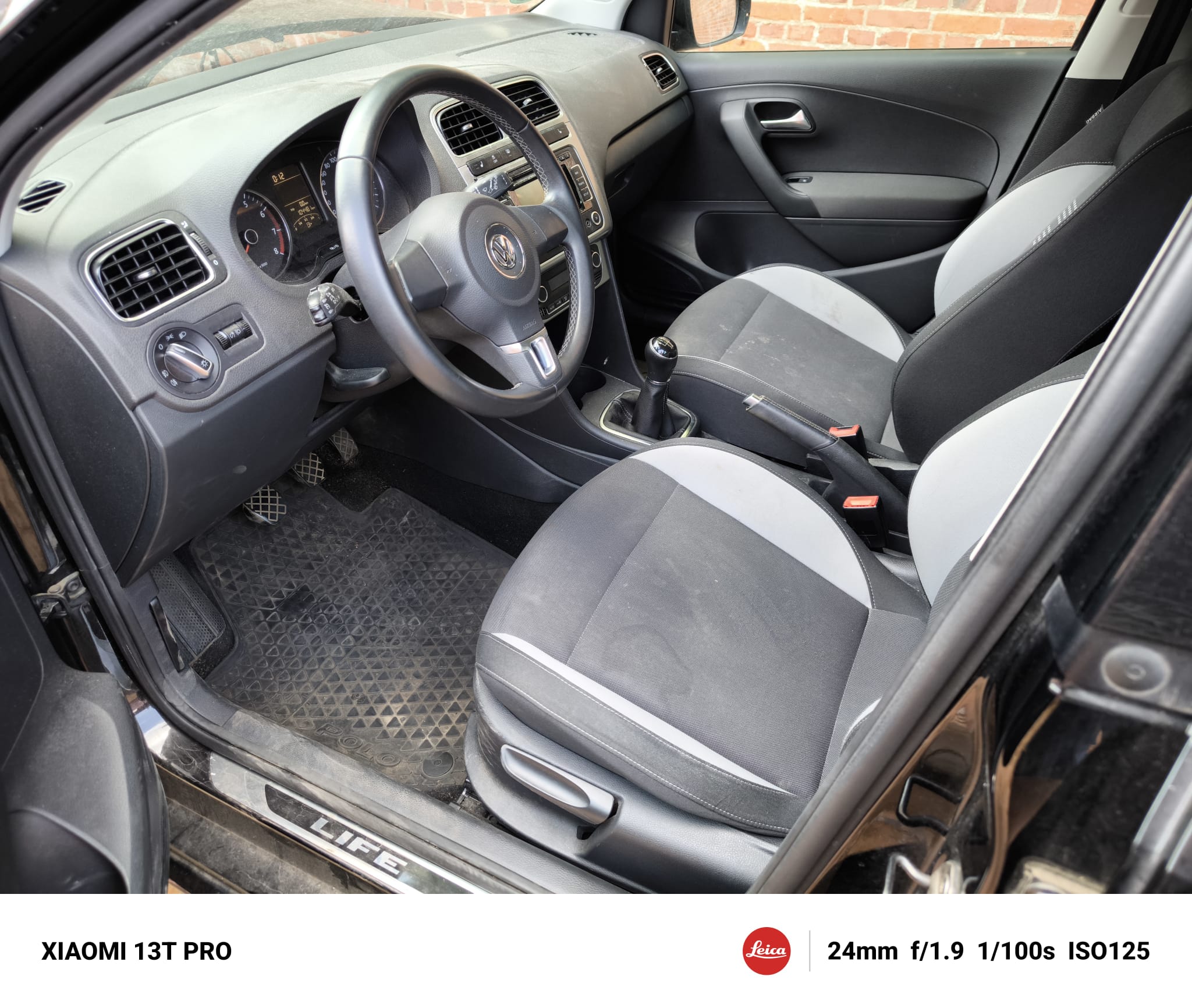 Innenraum eines gebrauchten VW Golf nach erfolgreichem Verkauf in Oldenburg Oldb mit transparenter Online Abwicklung