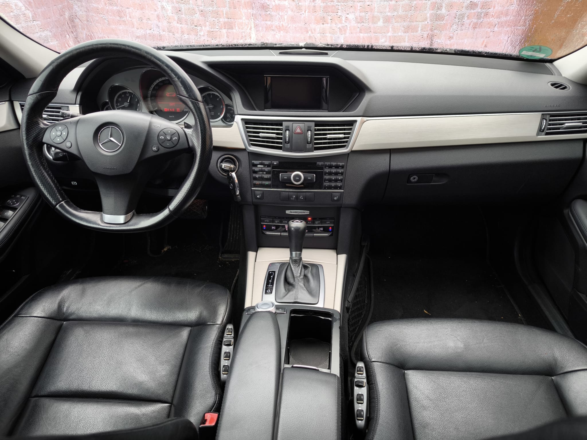 Mercedes Innenraum in Lederausstattung als Beispiel für Auto in Ratingen verkaufen