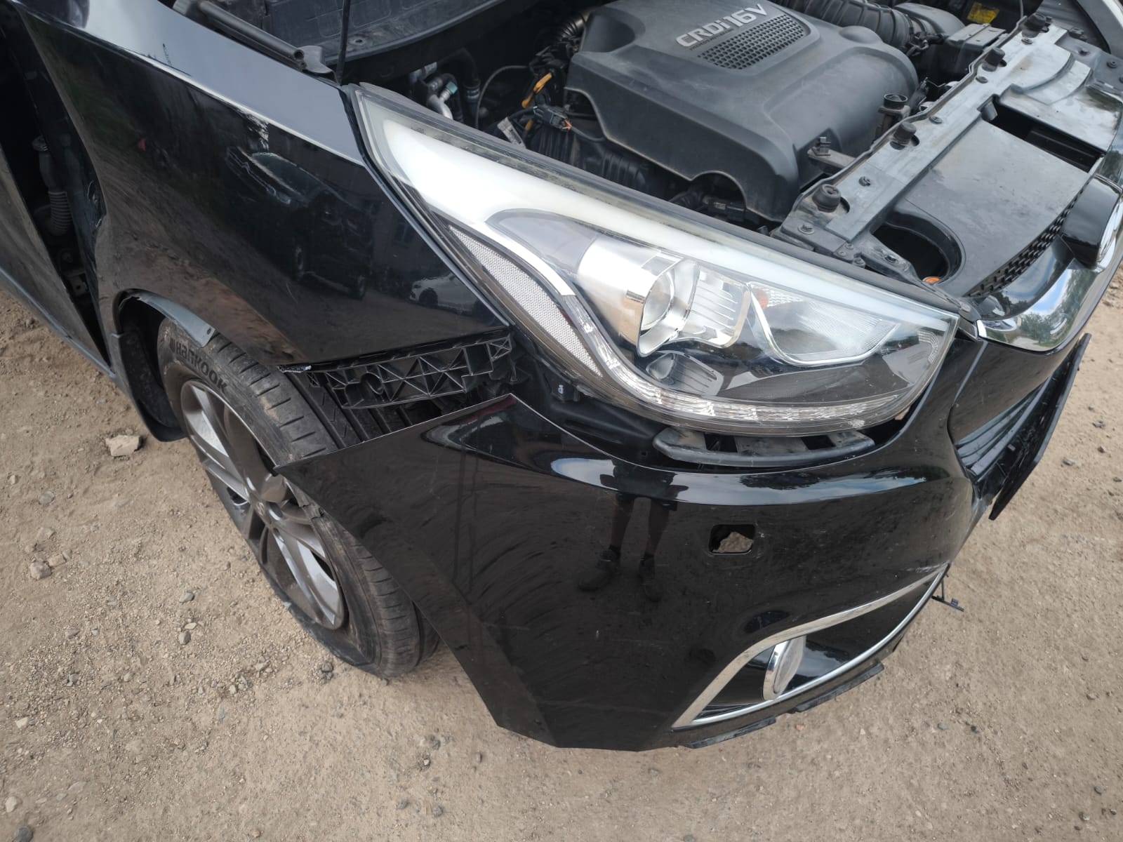 Beschädigter Kia mit Unfallschaden an der Front beim Auto verkaufen in Schwerin