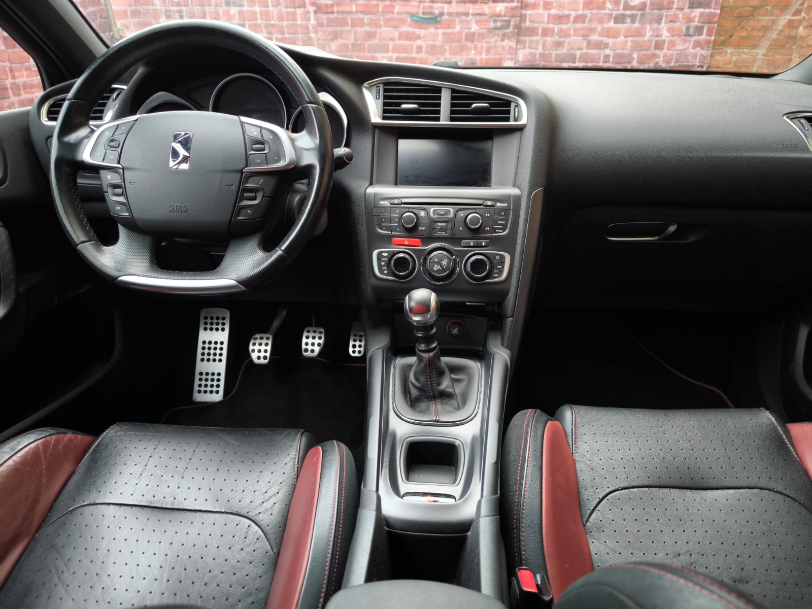 DS5 Innenraum in Sindelfingen als bereits verkaufter Gebrauchtwagen für bequemes Auto online verkaufen