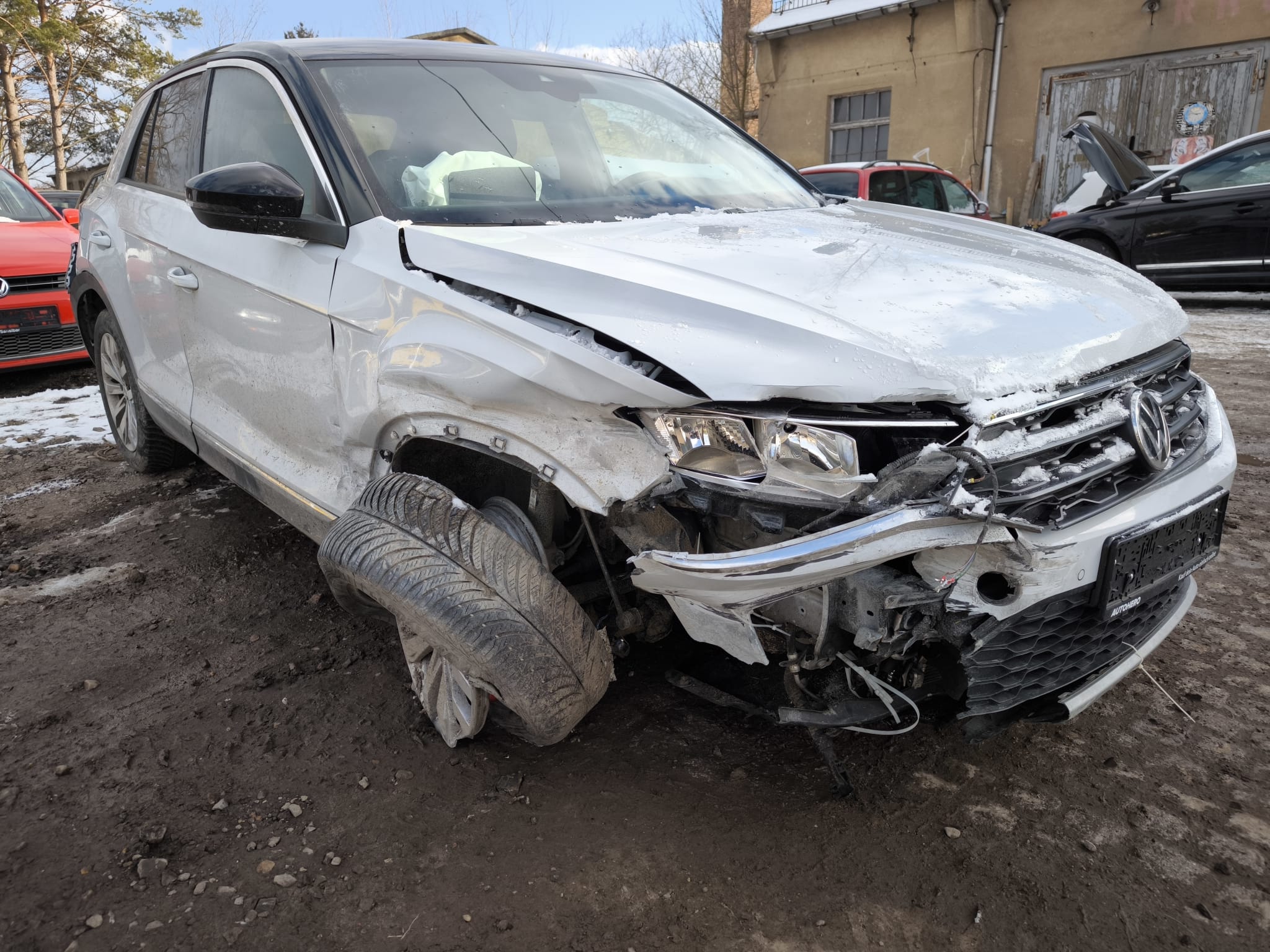 Schwer beschädigten VW SUV nach Unfall in Sindelfingen verkaufen