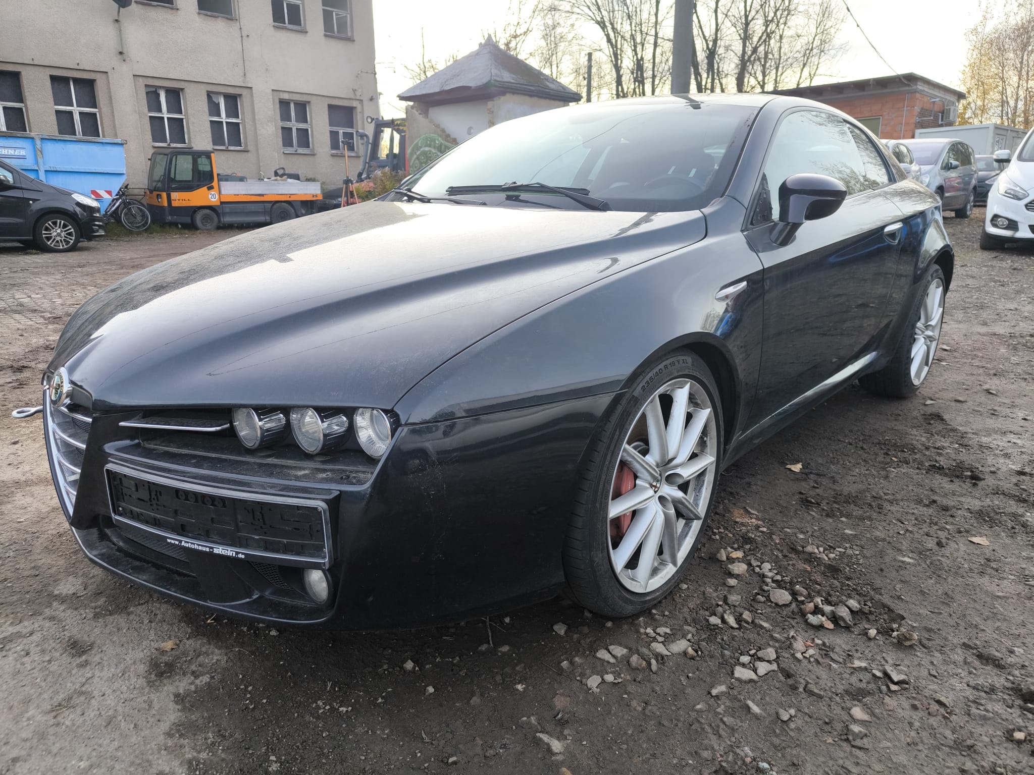 Alfa Romeo Brera als verkauftes Schadenfahrzeug auf Schrottplatz in Stralsund unkompliziert verkaufen