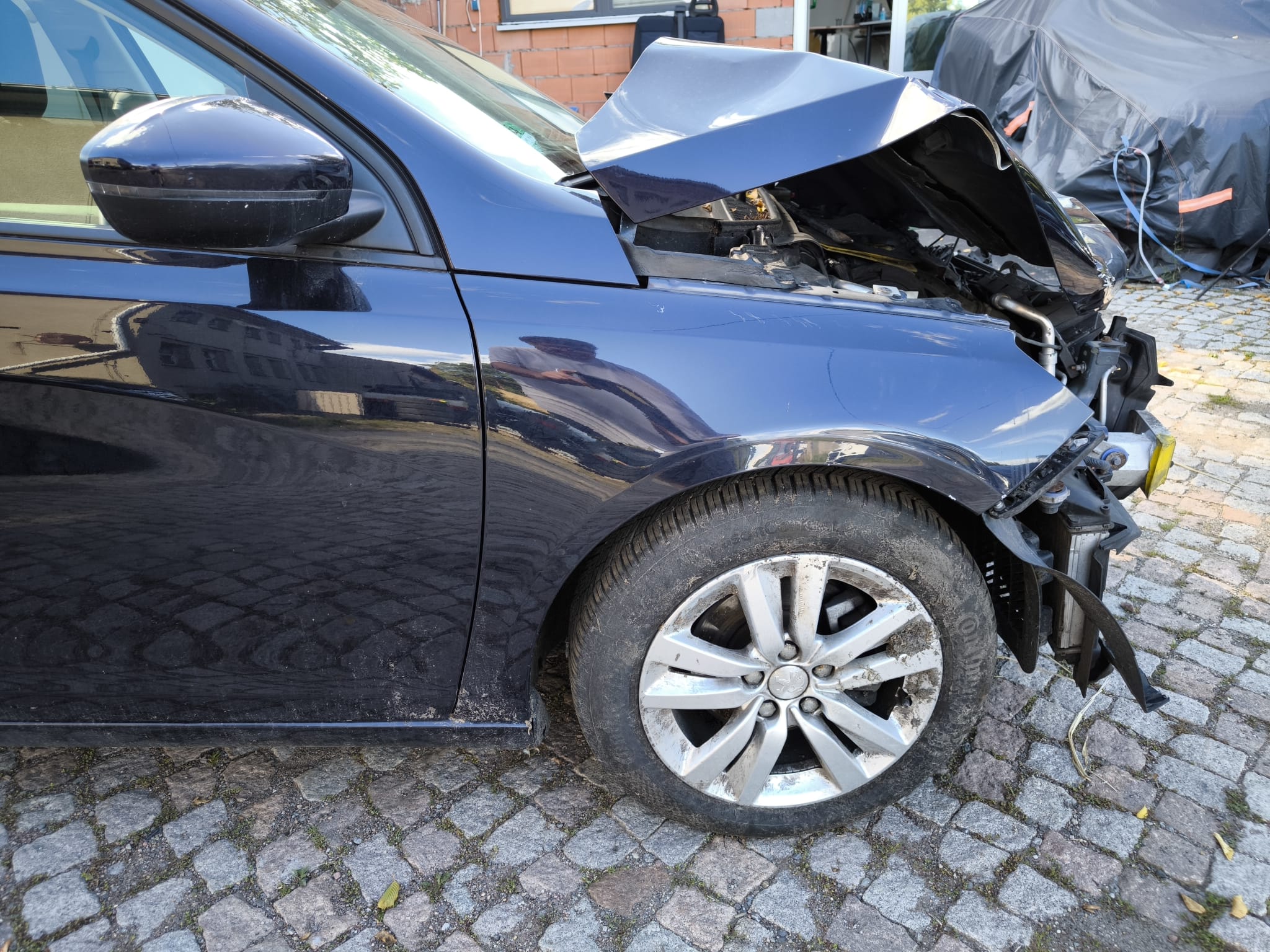Schwer beschädigten Unfallwagen mit Frontschaden in Wesseling verkaufen