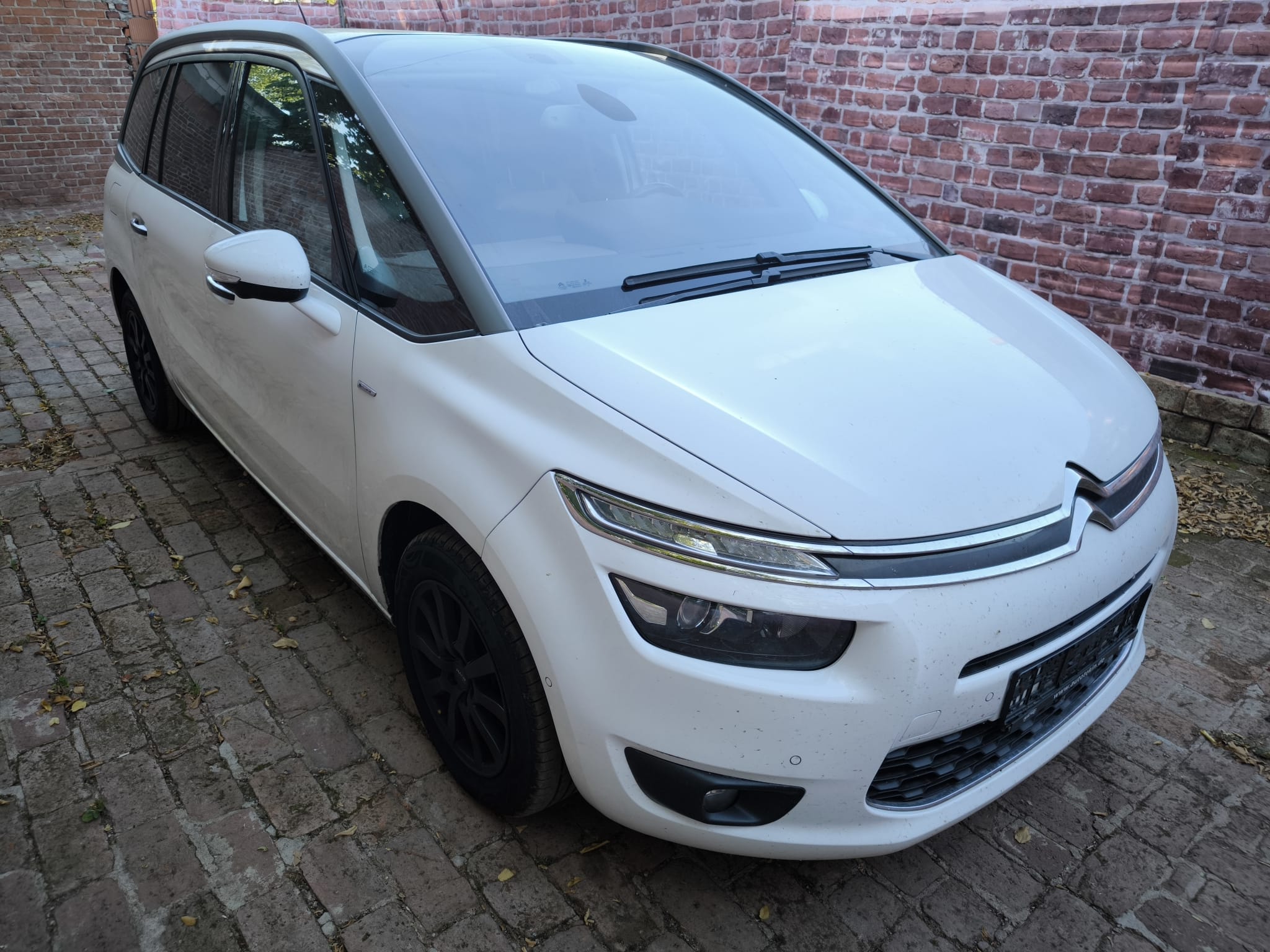 Weißer Citroën Grand C4 Picasso bereits verkauft in Würzburg als defektes Auto online verkaufen
