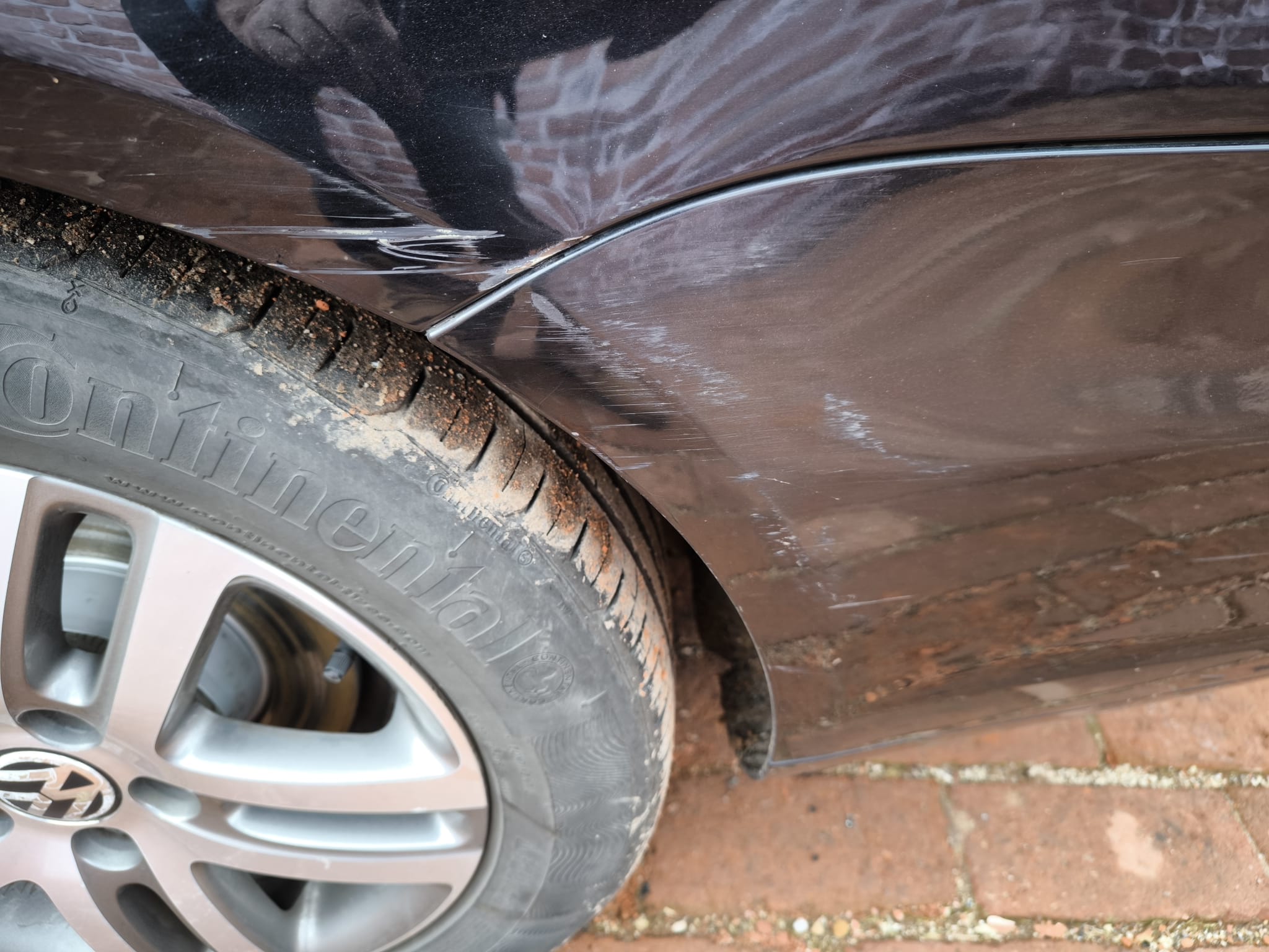 Leicht beschädigten VW mit Kratzern am Radlauf in Wunstorf als Unfallauto verkaufen