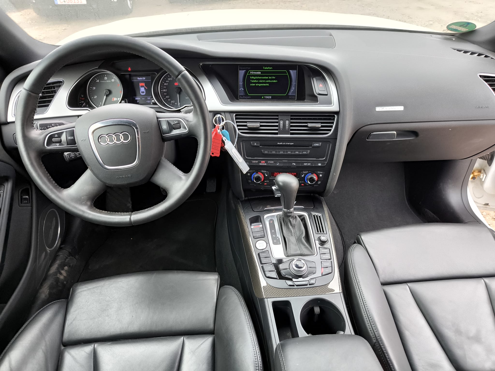 Audi A6 Innenraum mit Lederausstattung für Auto in Wuppertal online verkaufen