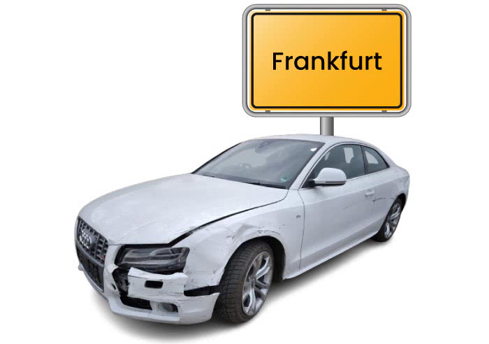 Unfall-Audi beim Autoankauf Frankfurt vor dem Ortschild