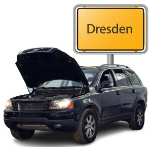 Offene Motorhaube beim Ankauf eines defekten Autos in Dresden am Ortsschild